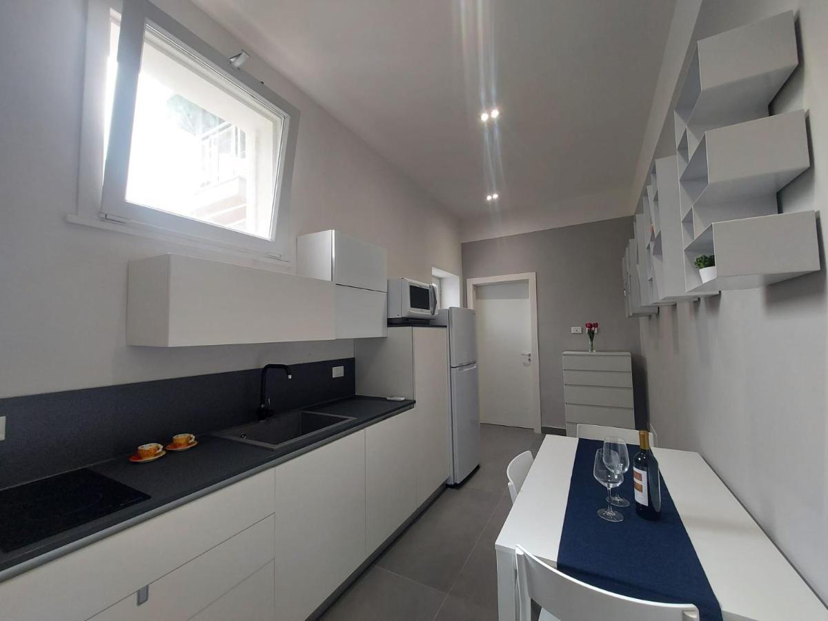 Ferienwohnung Casa Viola Elegante E Sul Mare Di Mondello Palermo Exterior foto